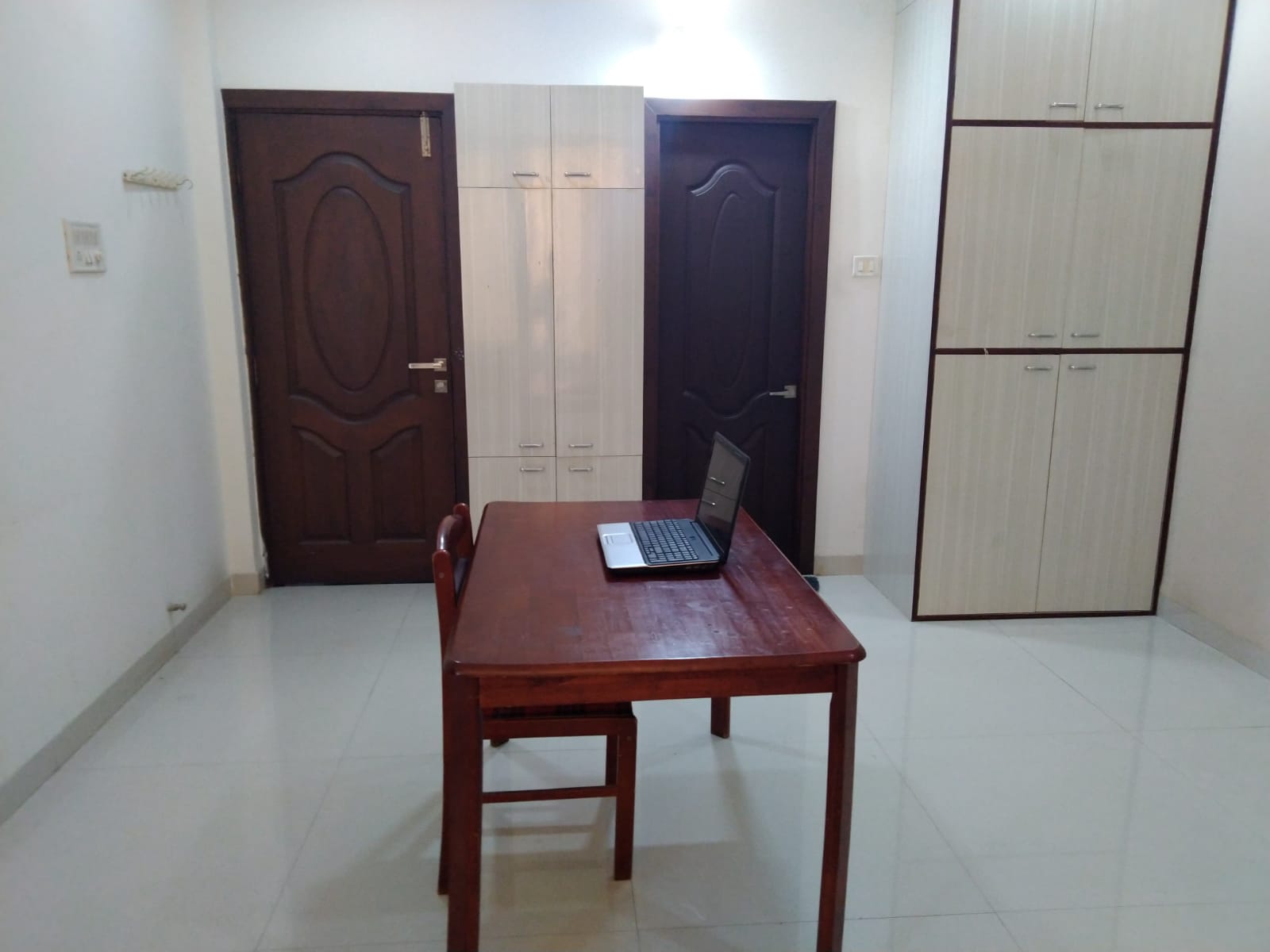 Room picture for taking java certification exam at home  - right